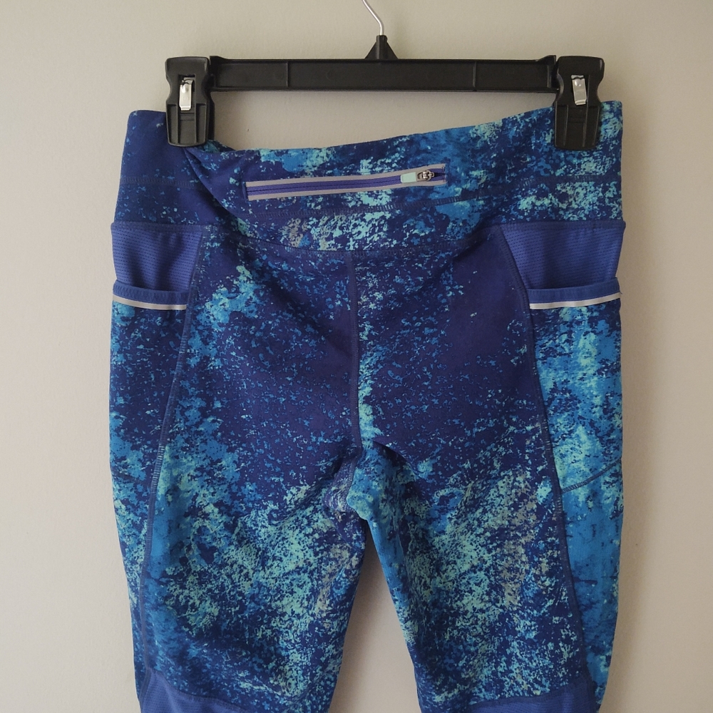 Athleta blue patterned Capri workout pants with pockets, size women's small - Picture 3 of 4